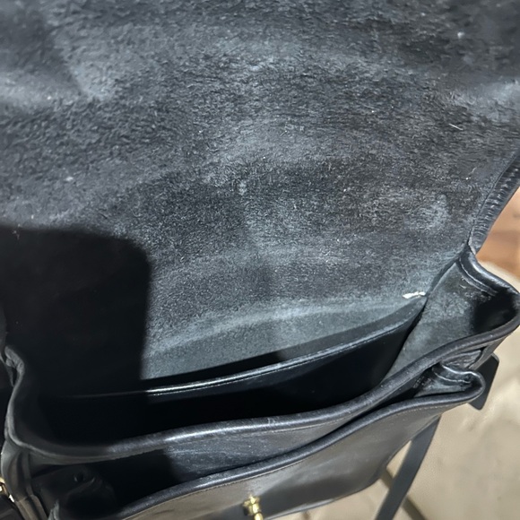 Coach Black and Gold Leather Tag - Picture 4 of 6